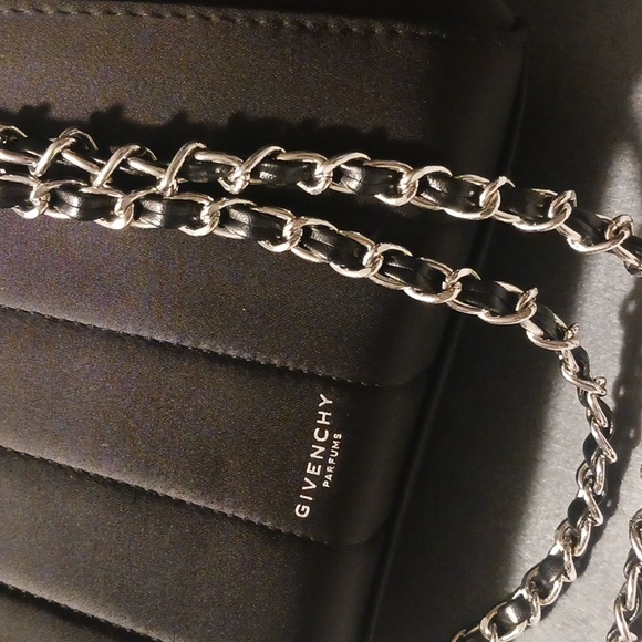 Givenchy Quilted Cosmetic Pouch - Picture 4 of 10